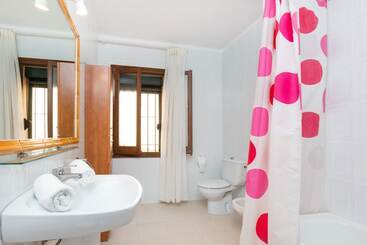 آپارتمان‌های توریست‌ها 1 Tp   Esclanya