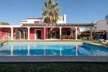Villa Bouganvillea