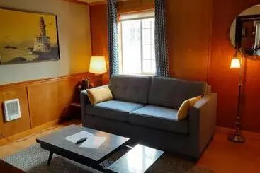 Talo Anchor Inn Resort