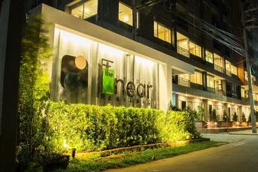 Жильё для туристов The Near Residence   Sriracha