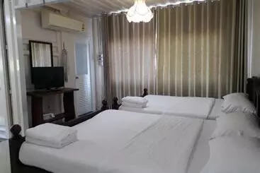 هتل Farsai Homestay