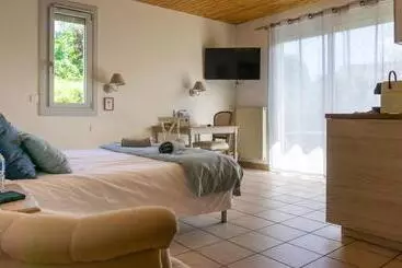 ペンション La Combe Fleurie Appartements & Chambres