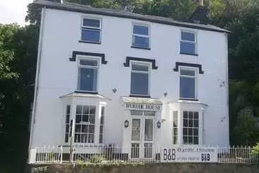 Aamiaismajoitus (B&B) Byrdir House