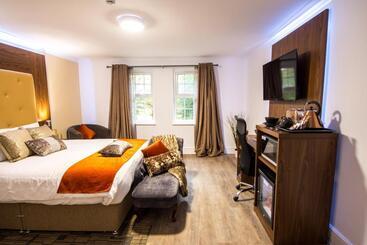 Trivelles Gatwick Hotel & Airport Parking