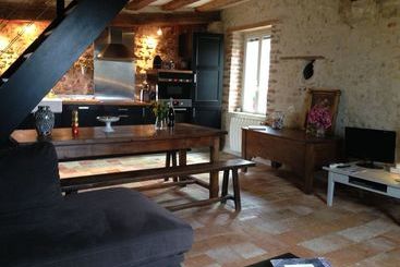 Сельский дом Le Balcon De Leonard