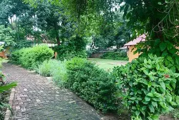 Jollyboys Camp   Hostel