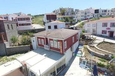 La Krasi Otel & Restaurant