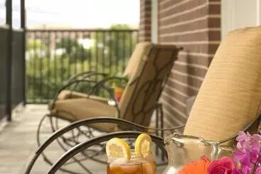 La Maison In Midtown An Urban B&b