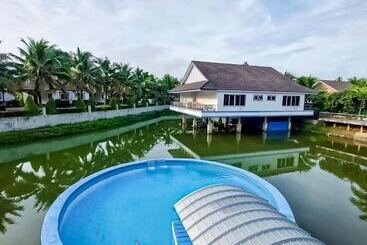 هتل Ban Pak Chaytung Trang