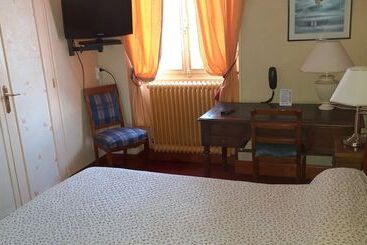 فندق Hôtel Louise De La Vallière