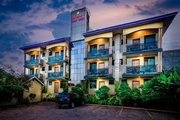 Majatalo Palm Gardens And Guest House