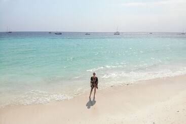 住宿加早餐 Amaan Beach Bungalows