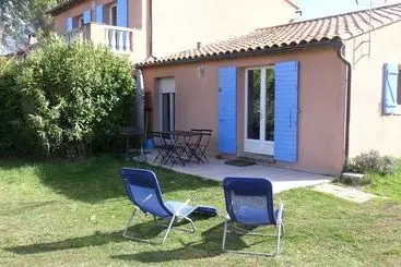 تختخواب و صبحانه Le Cabanon De Régine  Chambre D Hôtes