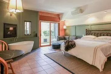 Aamiaismajoitus (B&B) Outland Chalet & Suites Great Smoky Mountains