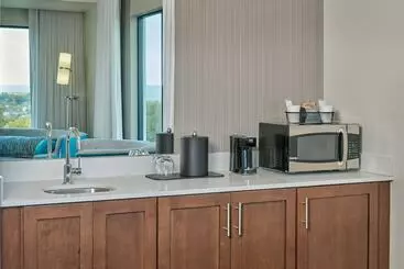 Hotelli Courtyard By Marriott Petoskey At Victories Square