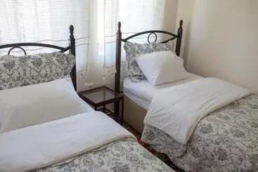 Kamelya Cave Hostel