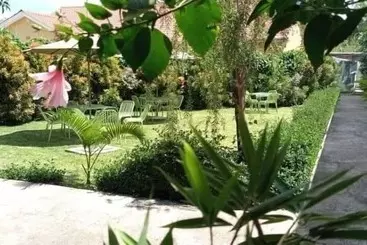 هتل African Roots Gulu