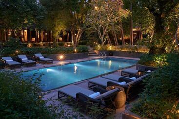 هتل Ancient Huế Garden Houses