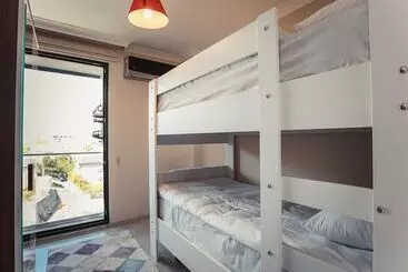 آپارتمان Sofia Beach Residence