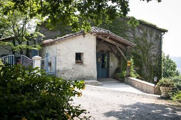 مبيت وإفطار Les Huguets