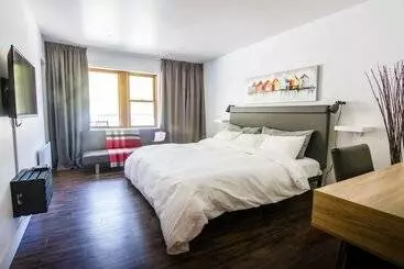 Hotel Comme Chez Soi Restaurant & Auberge