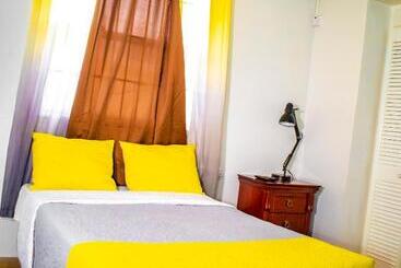 پانسیون Potter S Place Guest House