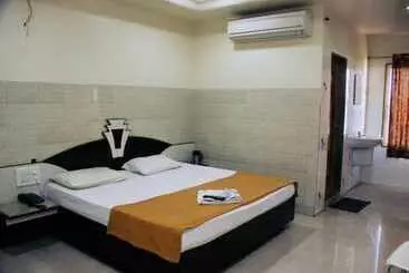 Hotel Apple Sai Residency