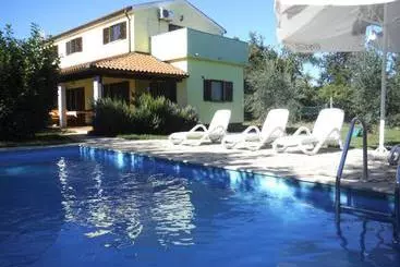 Apartamenty turystyczne Villa Fuma