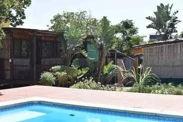 Hotel Gamboozini Lodge