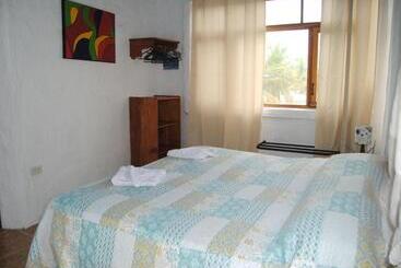 Hostal Galapagos By Bar De Beto