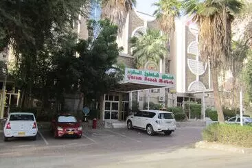 Hotel Qurum Beach