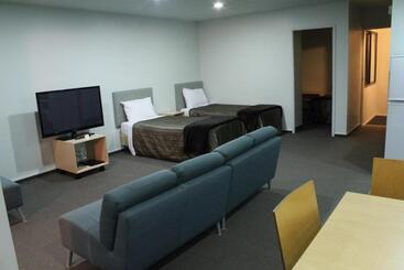 מוטל Edgewater Motor Lodge