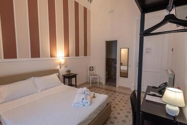 住宿加早餐  Liberty Palace