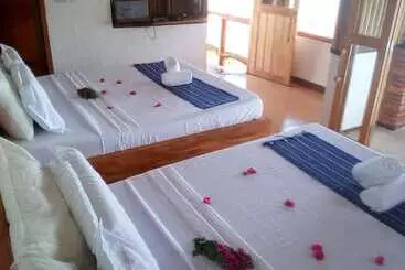 Borac Bay Bungalows Hotel And Resort