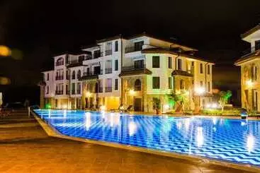 هتل آپارتمان Burgas Beach Resort