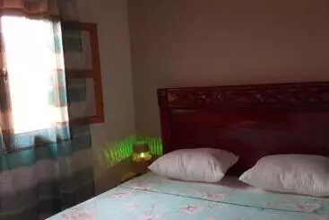Pensió Chez Coumba Et Daniel