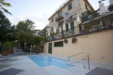 هتل Villa Anita
