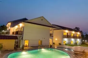 Resort Earth Light