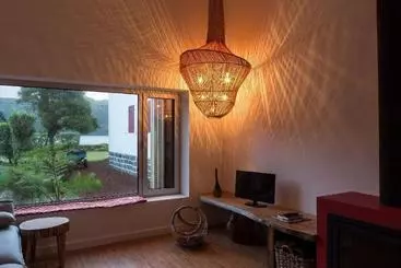کلبه Sete Cidades Lake Lodge