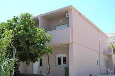 Turist apartmanları Apartments Huska