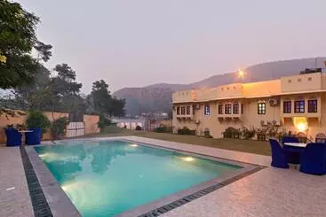 Dhulagarh Heritage Palace Hotel Near Jaipur