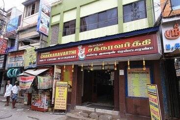 Oyo 16691 Hotel Chakkaravarthi