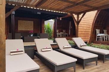 צימר Poedja Villa Jimbaran