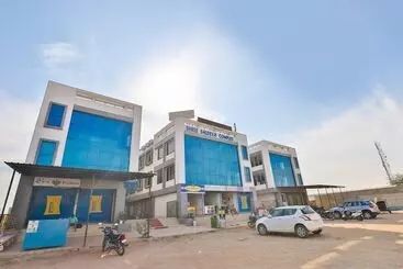 Hotell Rudrax By Oyo Rooms