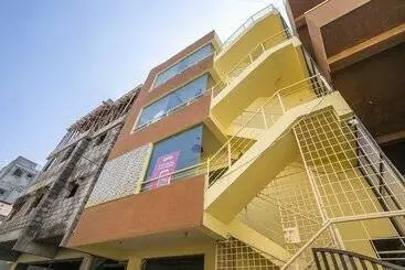 ホテル Oyo 24850 Stay Zone