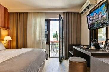 هتل Villa Dvor Kornic