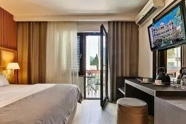 هتل Villa Dvor Kornic