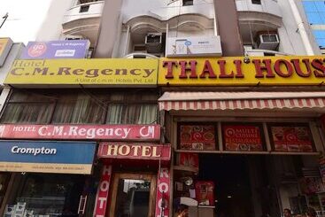 Hotel Oyo 22915 C M Regency