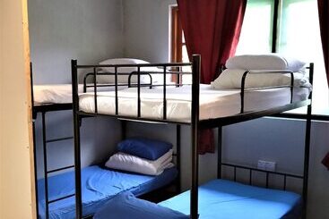 Garden Guest House   Hostel