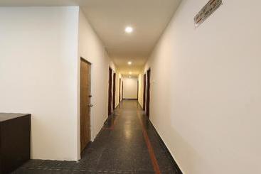 فندق Inaya By Oyo Rooms